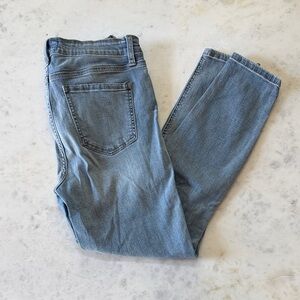 Studio Blue Light Wash Denim Jeans - 29 / 8
